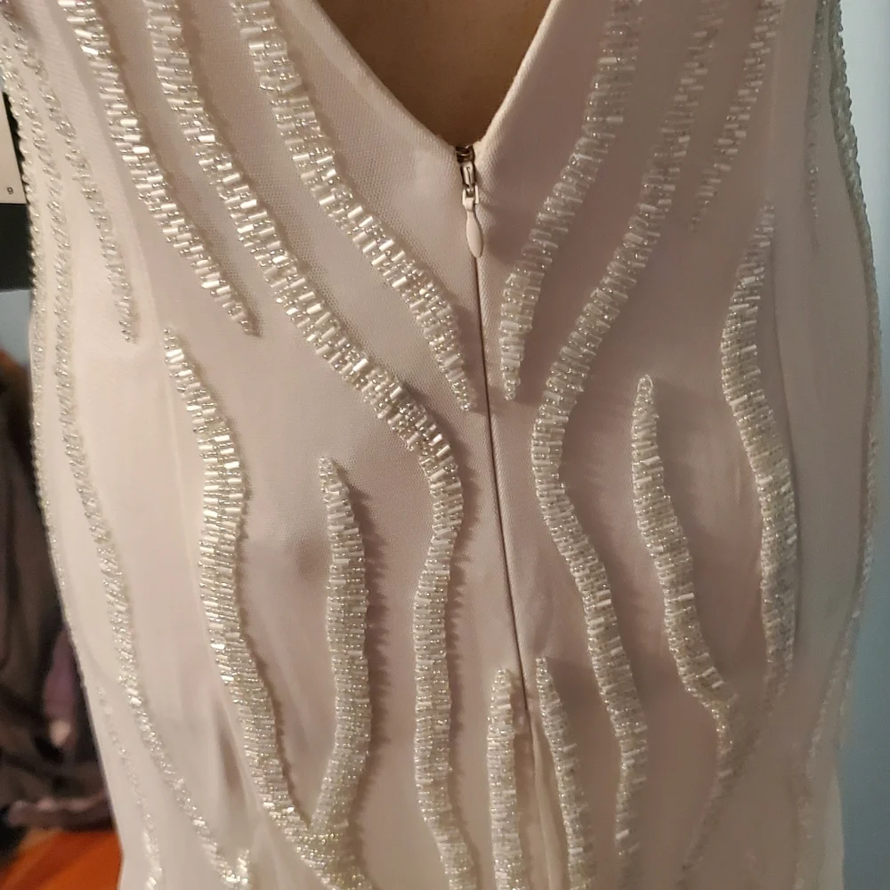 HOLD π Adrianna Papell Beaded Love Story Wedding Gown Ivory Size 8 NWT Train - Picture 8 of 12